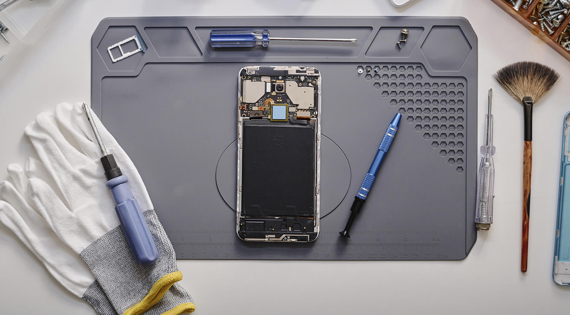 Какие радиодетали есть в старых телефонах? | ООО «СПЕКТР ДМ»